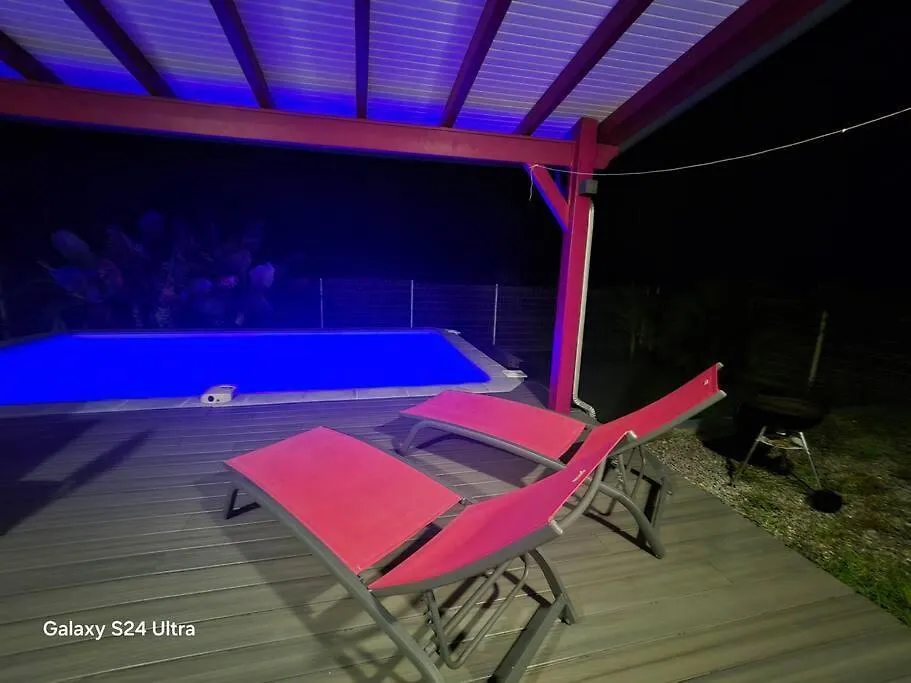 Bungalow Tout Confort & Piscine Privee - Helleux Сент-Анн Гваделупа